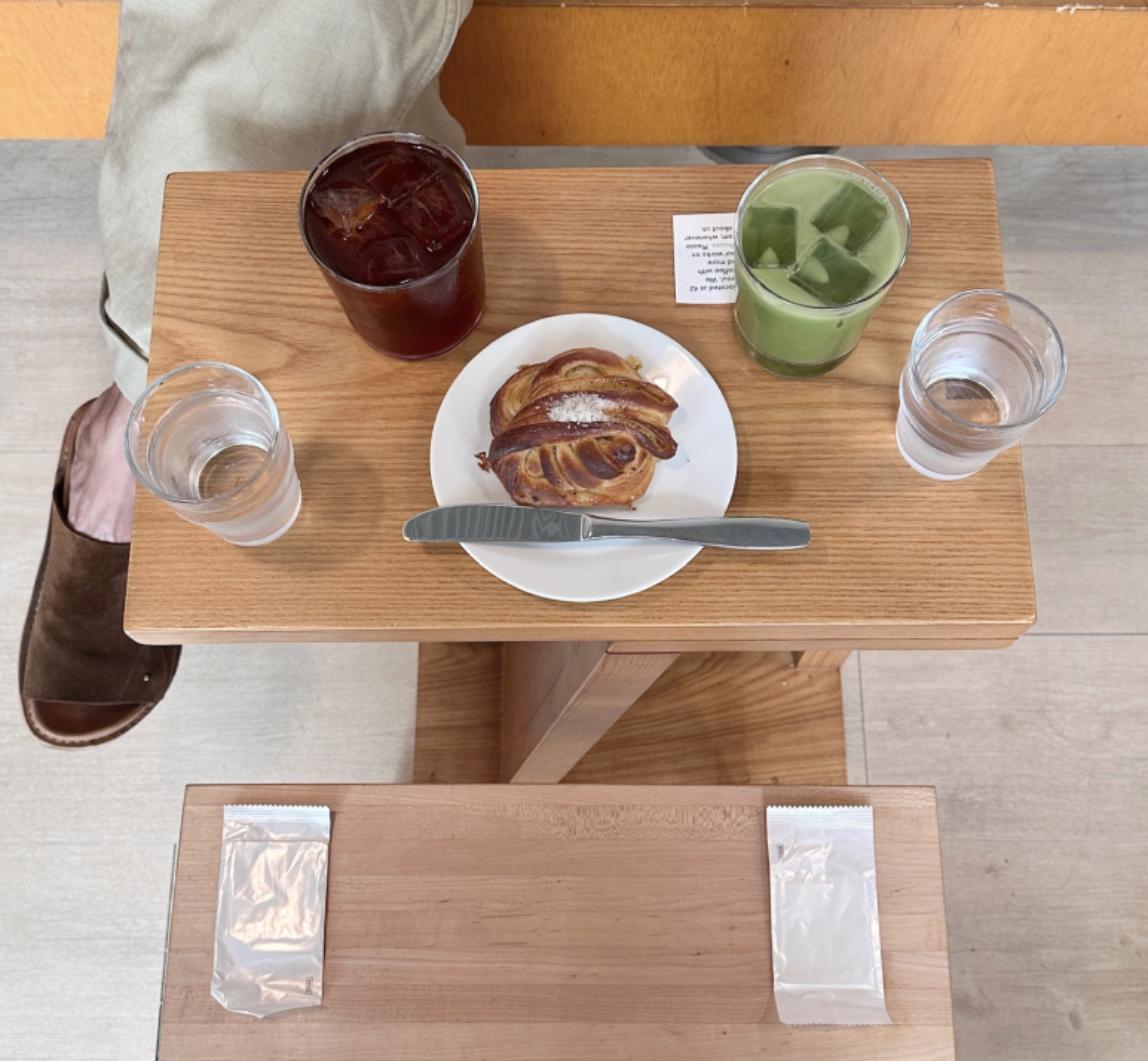 나흐바 카다멈 번 · 시나몬 롤 ㅣ 서촌 디저트 맛집 ㅣ 인디피 뮤직 방문기